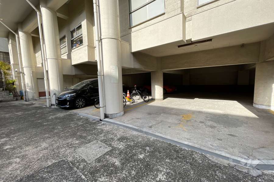 敷地内駐車場（屋内平面式）
