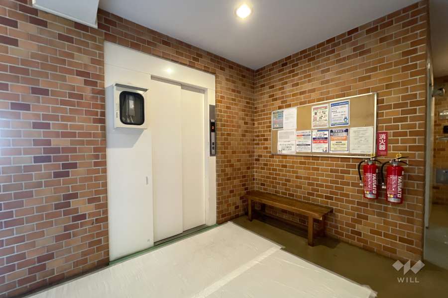 共用のエレベーター