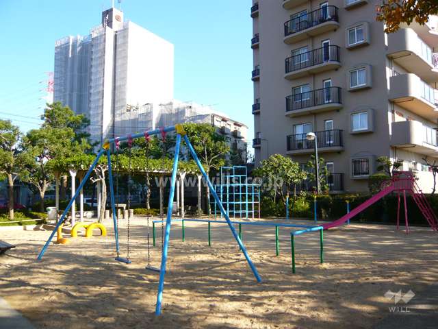 敷地に隣接した公園。