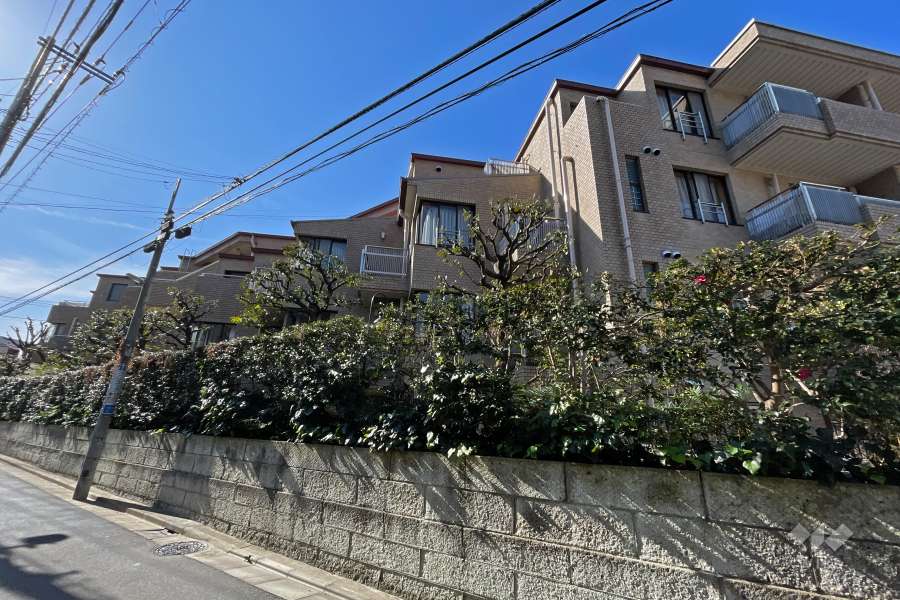ルネ中目黒ガーデンの外観（北側から）