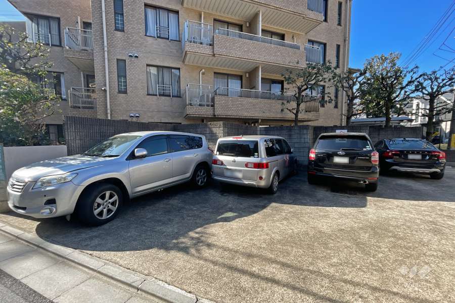敷地内駐車場（屋外平面式）