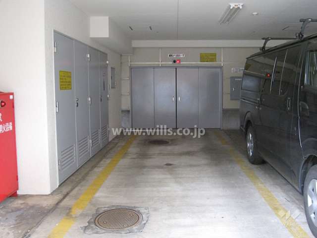 屋内機械式駐車場
