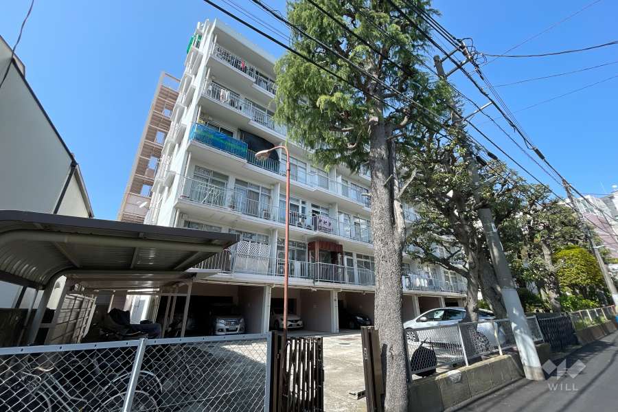 マンション西目黒苑の外観（南西側から）