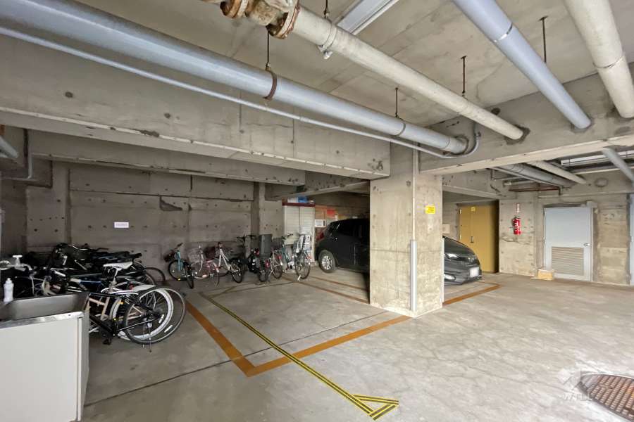 敷地内駐車場（屋内平面式）