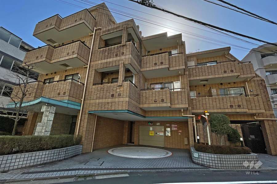 ファミールグラン恵比寿の外観（北側から）