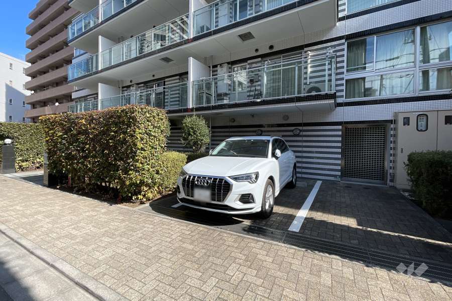 敷地内駐車場（屋外平面式）