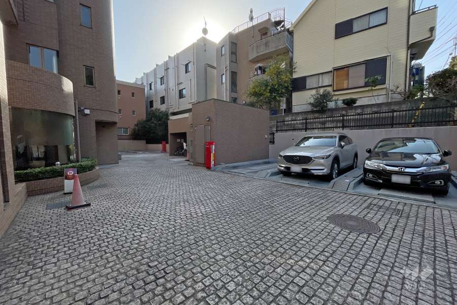 敷地内駐車場（屋外平面式）