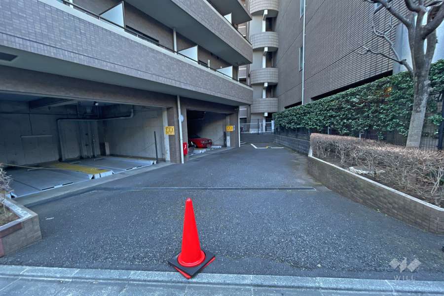 駐車場の出入り口