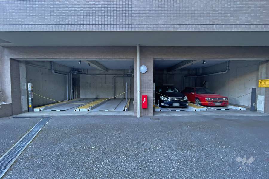 敷地内駐車場（屋内機械式）