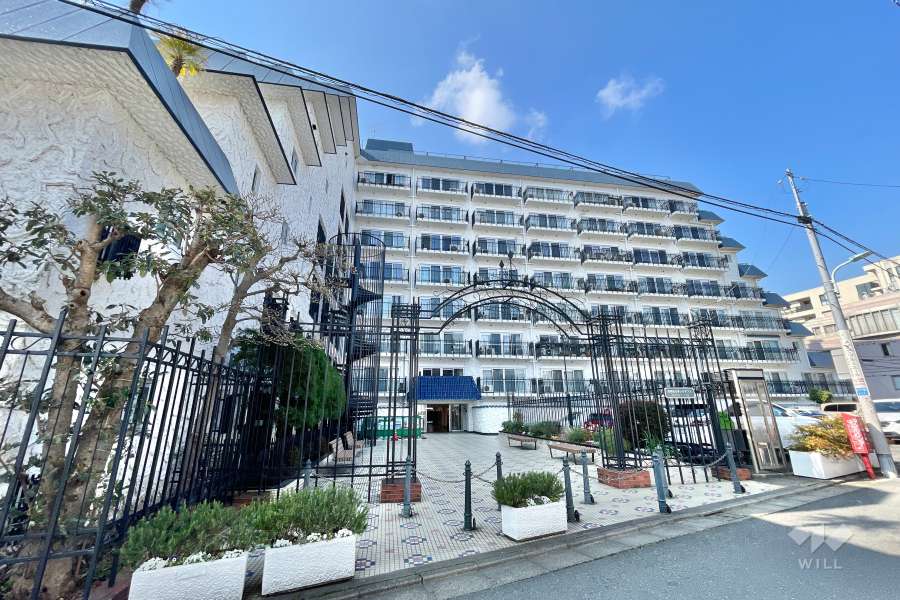 秀和恵比寿レジデンスの外観(南東側から）