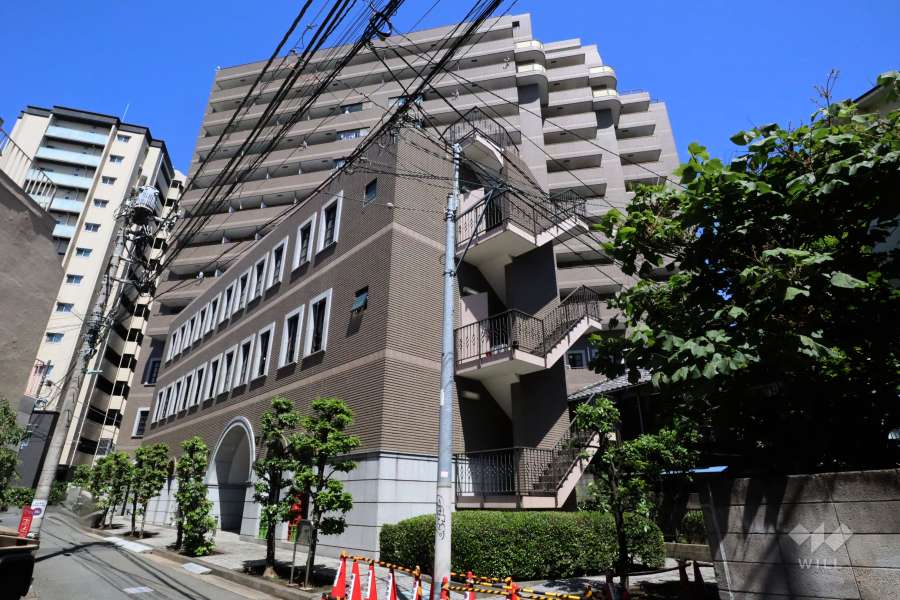 サンサーラ東山の外観(南東側から)