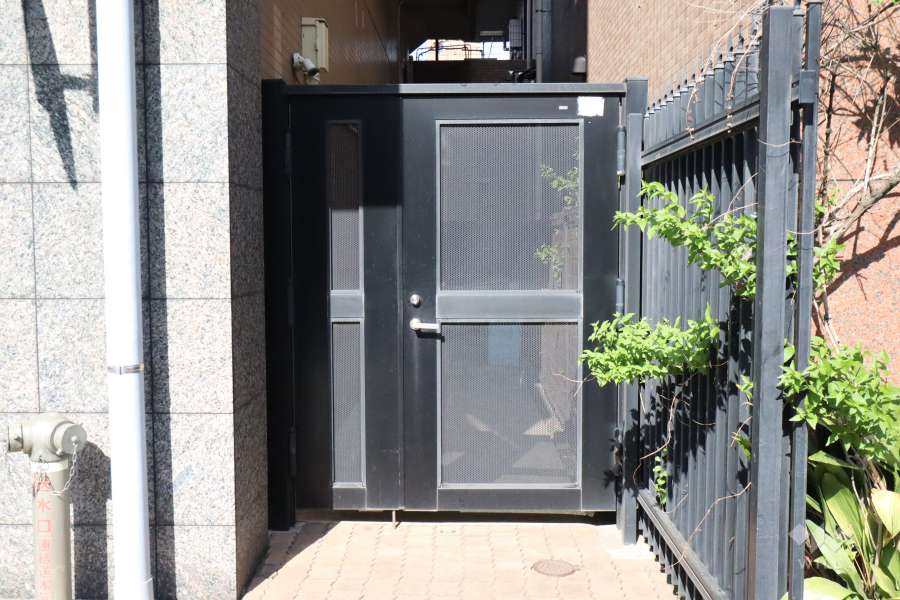 駐輪場の出入り口　