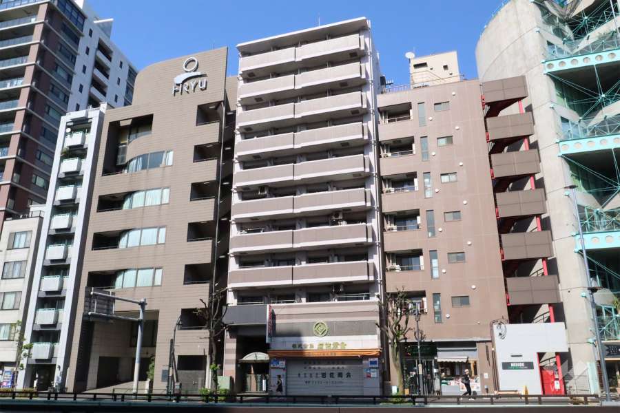 ジェイパーク目黒の外観(南側から)