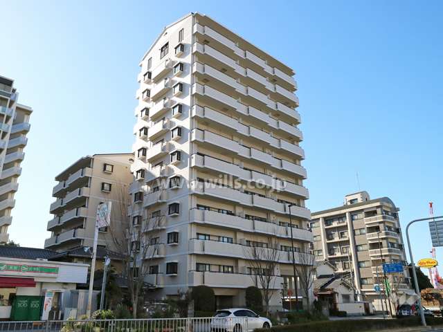 伊丹宮ノ前パークホームズの外観（南東側から）