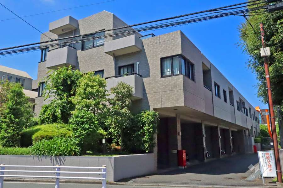 コート目黒東が丘の外観(北東側から)