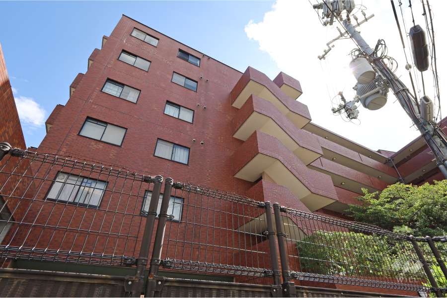 ゴールデングリタ宝塚の外観（北西側から）
