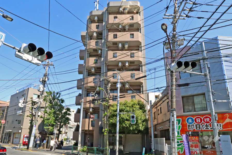 ジェイパーク祐天寺弐番館の外観(北西側から)