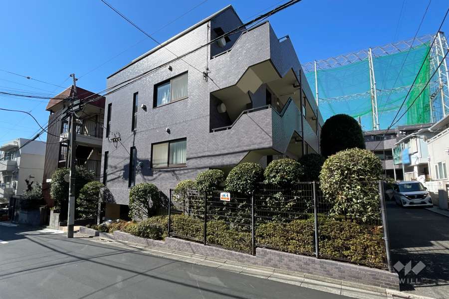 菱和パレス上目黒の外観（北東側から）　