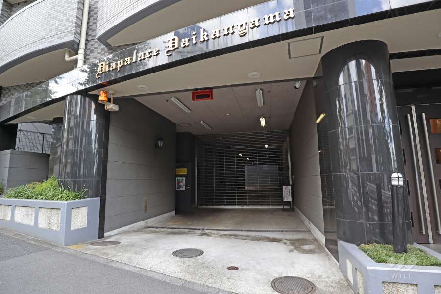 駐車場の出入り口