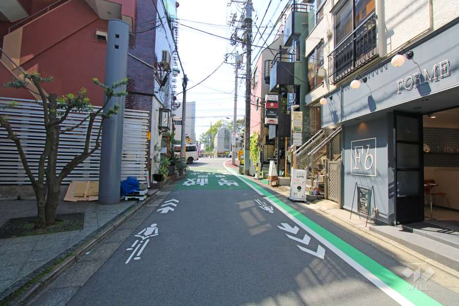 敷地北西側の前面道路