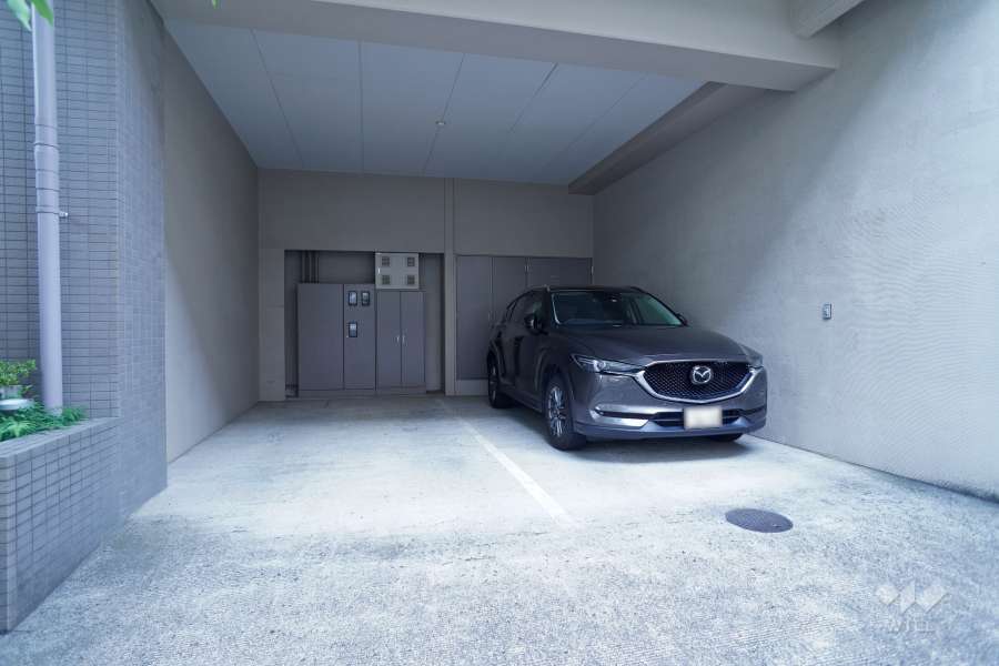 敷地内駐車場（屋内平面式）