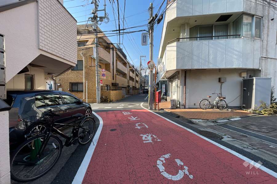 敷地南西側の前面道路