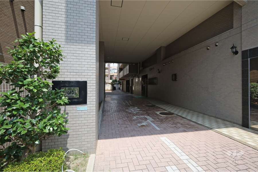 マンションの銘板