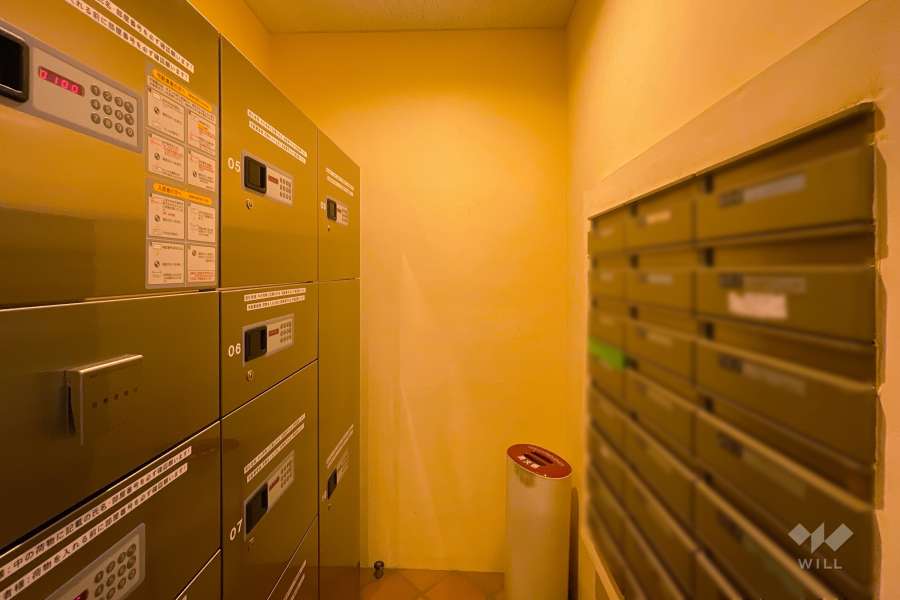 宅配ボックスと共用ポスト