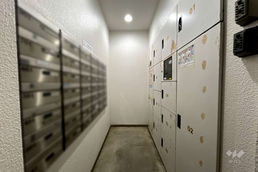 共用ポストと宅配ボックス