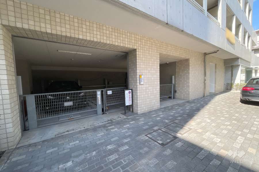 敷地内駐車場（屋内機械式）