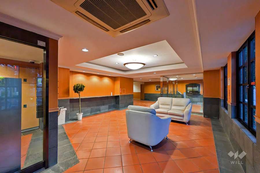 エントランスホール