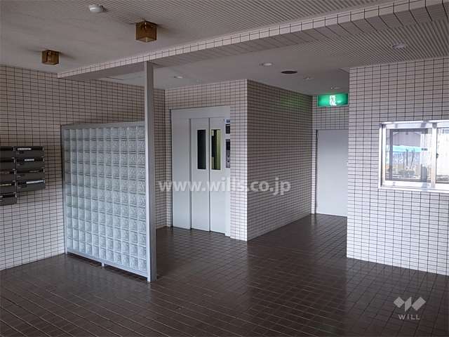 エントランスホール