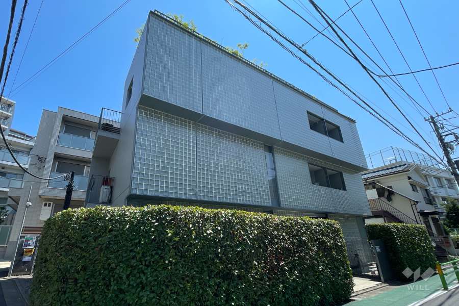 ザランド代官山青葉台の外観（西側から）