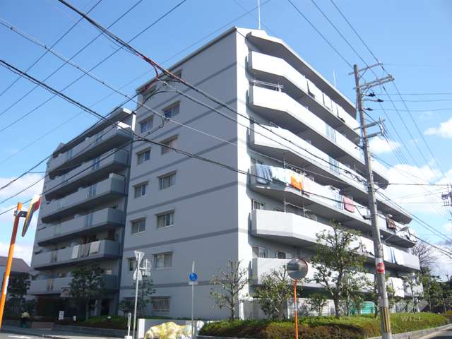 アドリーム伊丹北野の外観（南西から）