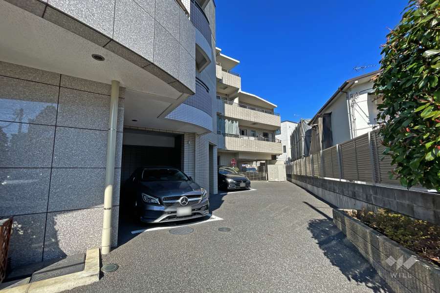 敷地内駐車場（屋外平面式）