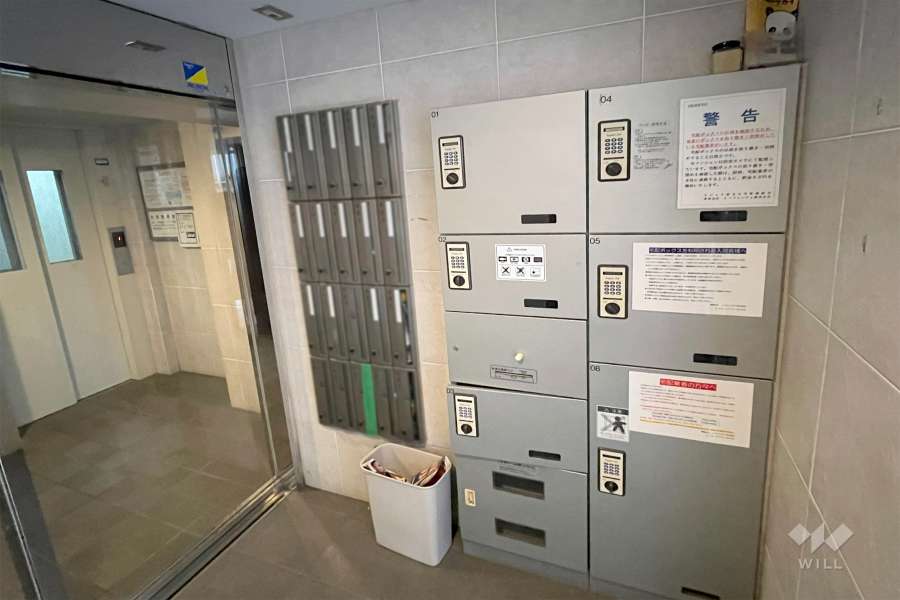 宅配ボックスと共用ポスト　