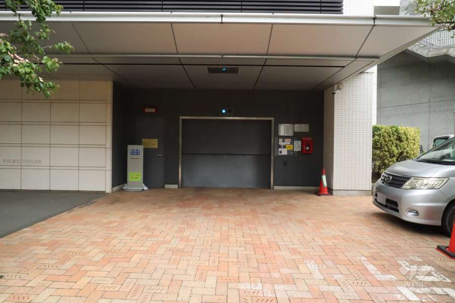 駐車場の出入り口