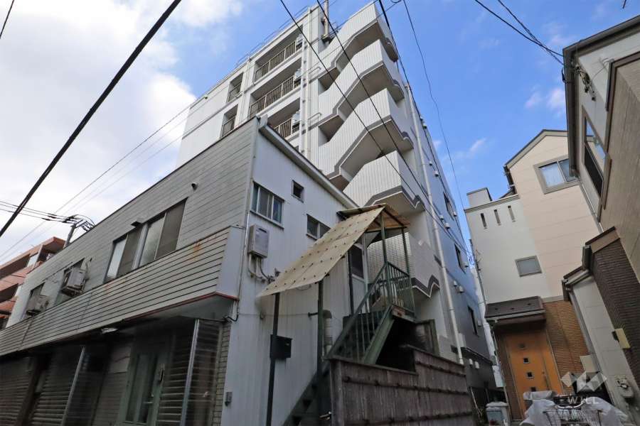 ルリオン目黒２の外観(南西側から)