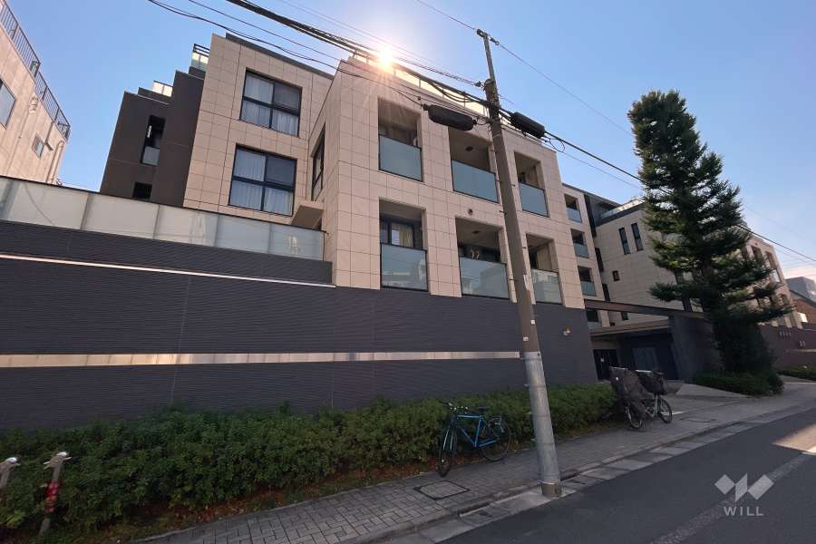 パークハウス目黒学芸大学の外観（北東側から）