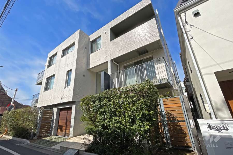 ワイズメナー祐天寺の外観（南東側から）