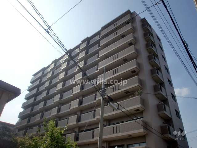 カルム伊丹ステーションフロントの外観（南西側から）