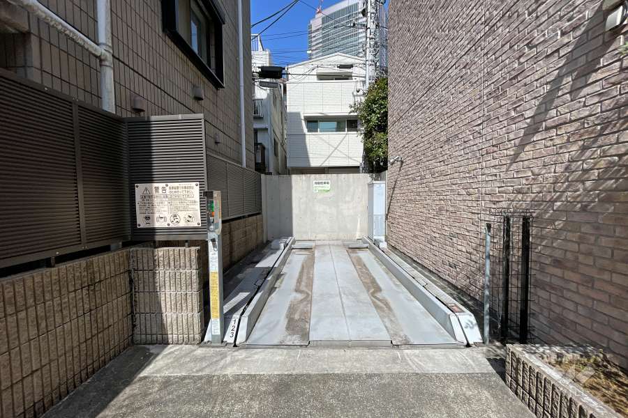 敷地内駐車場（屋外機械式）