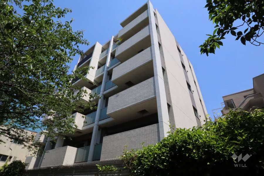 イニシアイオ目黒の外観(南側から)