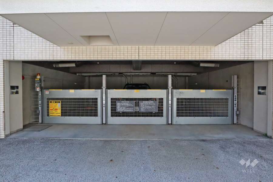 敷地内駐車場（屋内機械式）