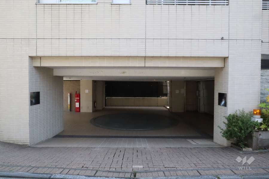 敷地内駐車場（屋内機械式）