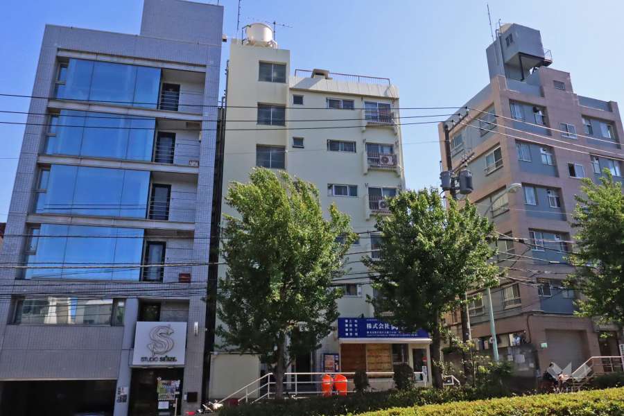 パラスト駒場の外観(北東側から)