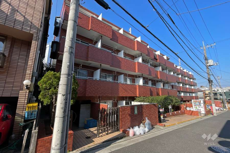 ユースフル祐天寺の外観（南東側から）