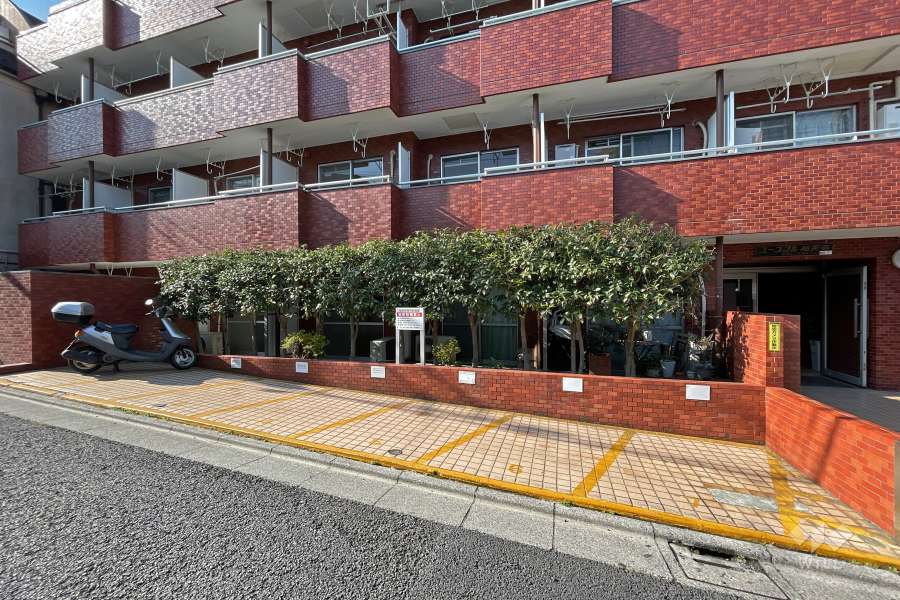 敷地内駐車場（屋外平面式）