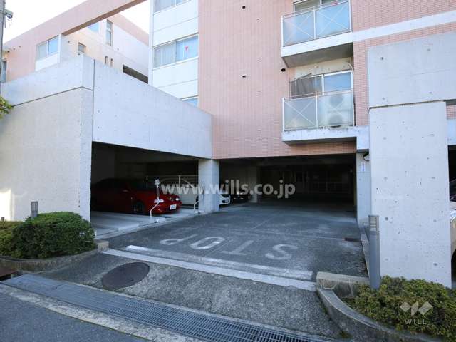 敷地内駐車場（屋内機械式）