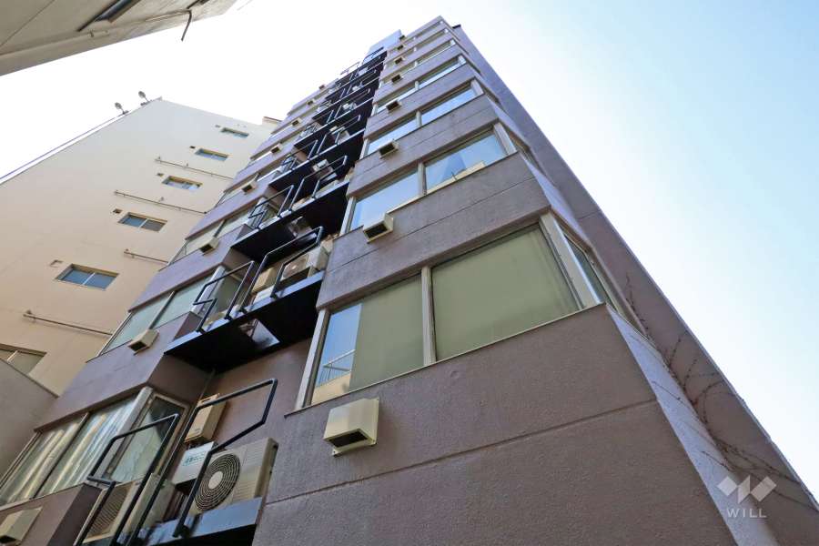 中銀目黒タワービルの外観(東側から)